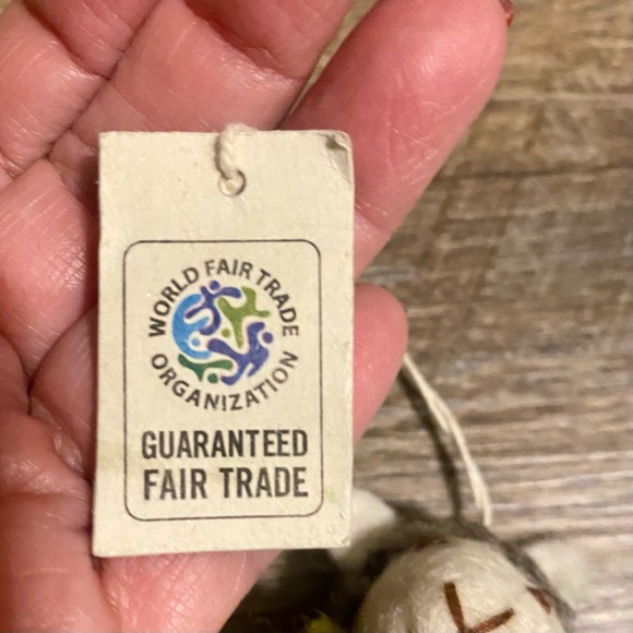 Gry & Sif Wool Bunny Bowtie & Flower Grey Sheep with Green Jacket Egg Fair Trade - Picture 6 of 11